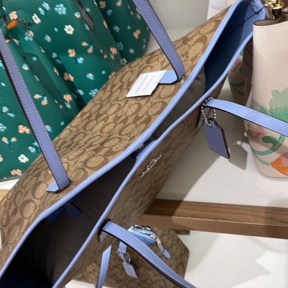 Coach 5696 City Tote In Signature Canvas In Khaki/Marble Blue - Picture 12 of 16